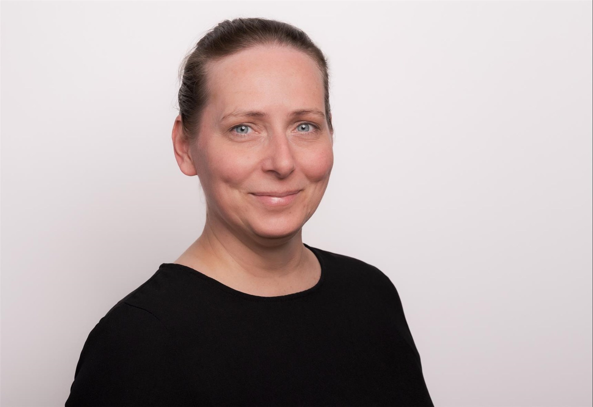 Porträtbild von Nicole Richter, Ansprechpartnerin für alle Fragen rund um die Personalgewinnung.